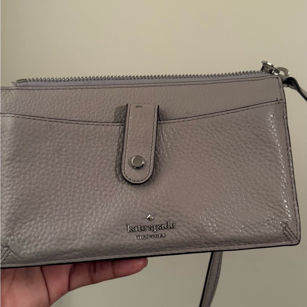 Kate Spade Pebbled Leather wallet crossbody in Gray
